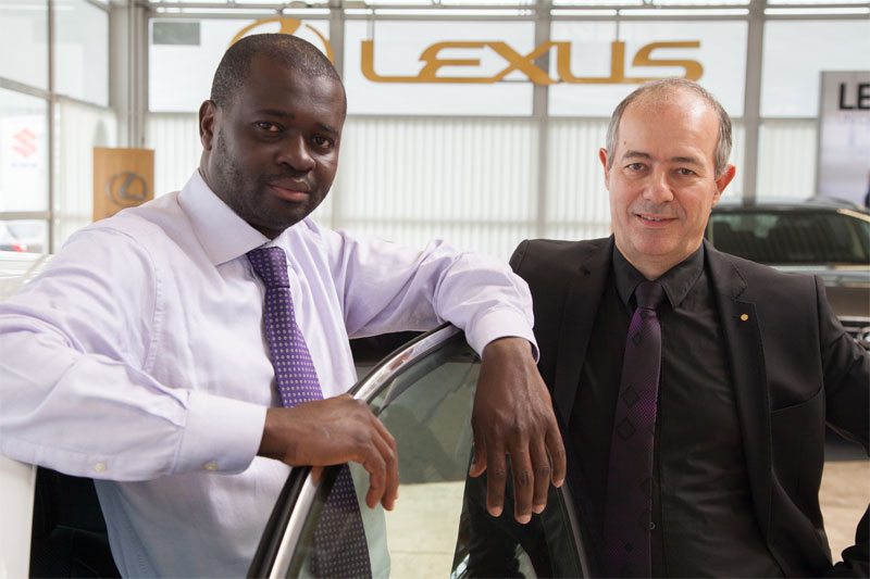 Signature du partenariat entre Thierry Dime et Urs Burger (LEXUS)