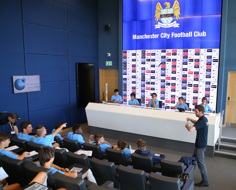 Apprendre l’anglais dans l’enceinte de Manchester City